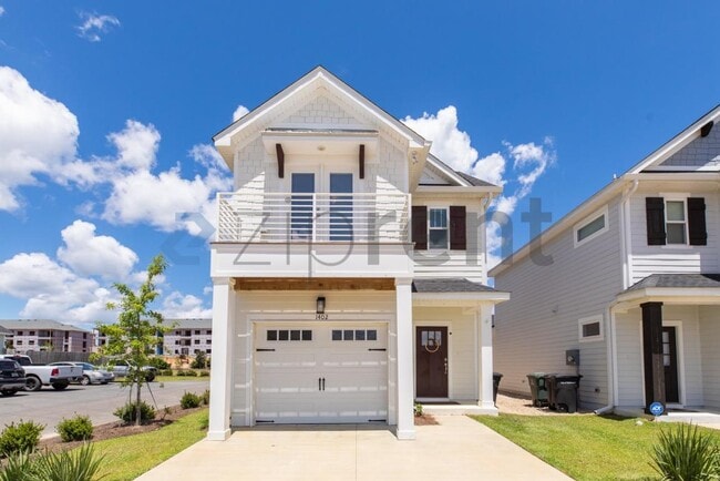 Building Photo - 1402 Landon Hills Dr