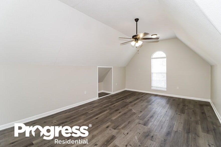 Building Photo - 4623 Tulip Bend Dr