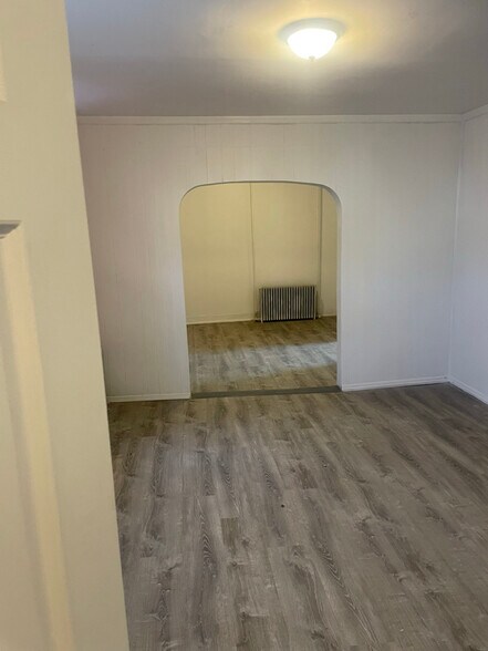 Building Photo - 0 Victory Blvd