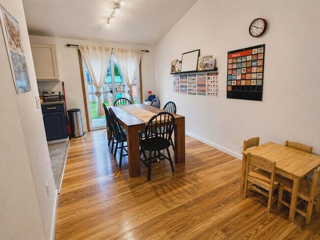 Building Photo - Must See 3 BED/2 Bath Rambler in Heart of Yelm Available 6/10/26! Close to JBLM!!!