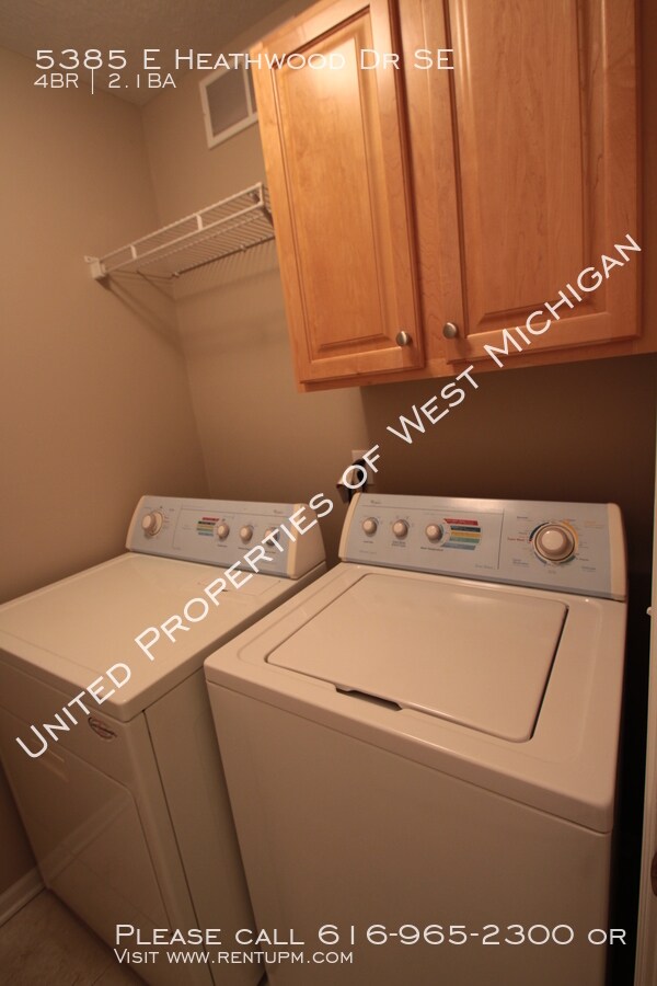 Building Photo - 5385 E Heathwood Dr SE