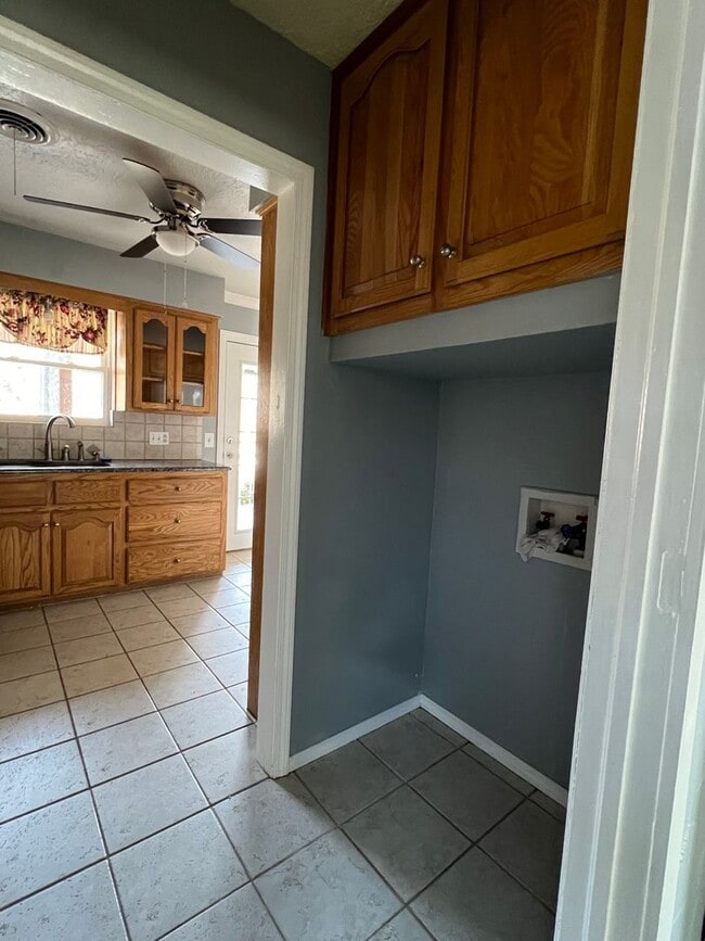 Building Photo - 3808 SE Camden Way