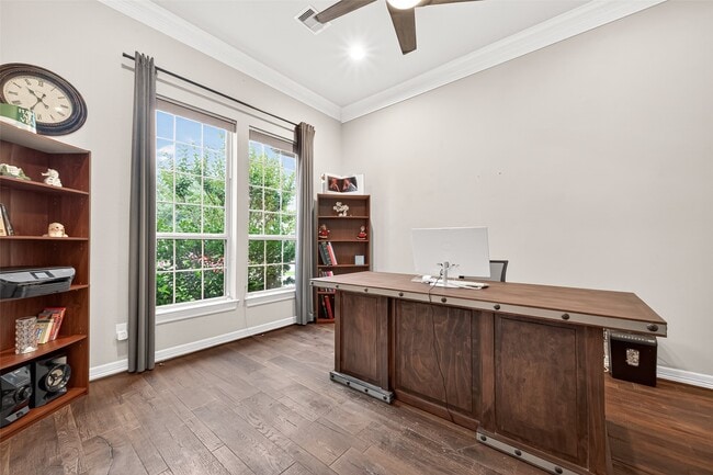Building Photo - 32607 Wingfoot Cir