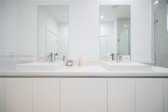 Building Photo - 10366 NW 68th Terrace