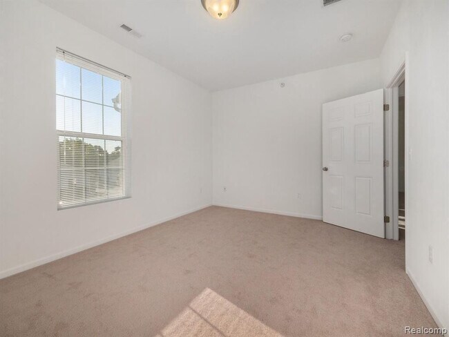 Building Photo - 964 W Summerfield Gln Cir