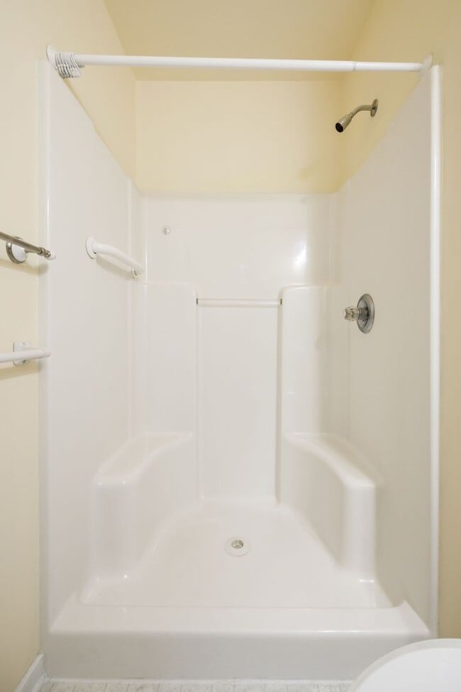 Building Photo - 3 Bedroom/2 Bath Rancher in the North Ches...