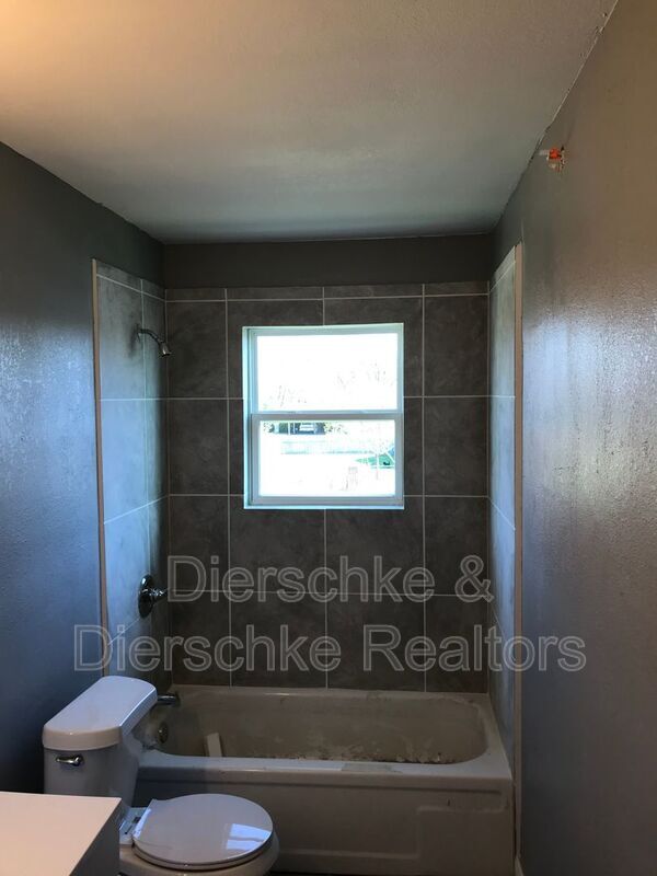 Building Photo - 3608 N Chadbourne St