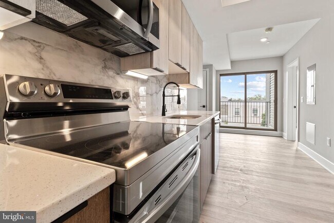 Building Photo - 520 N 37th St