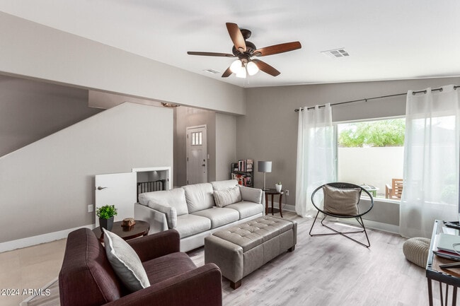 Building Photo - 2644 E Sylvia St