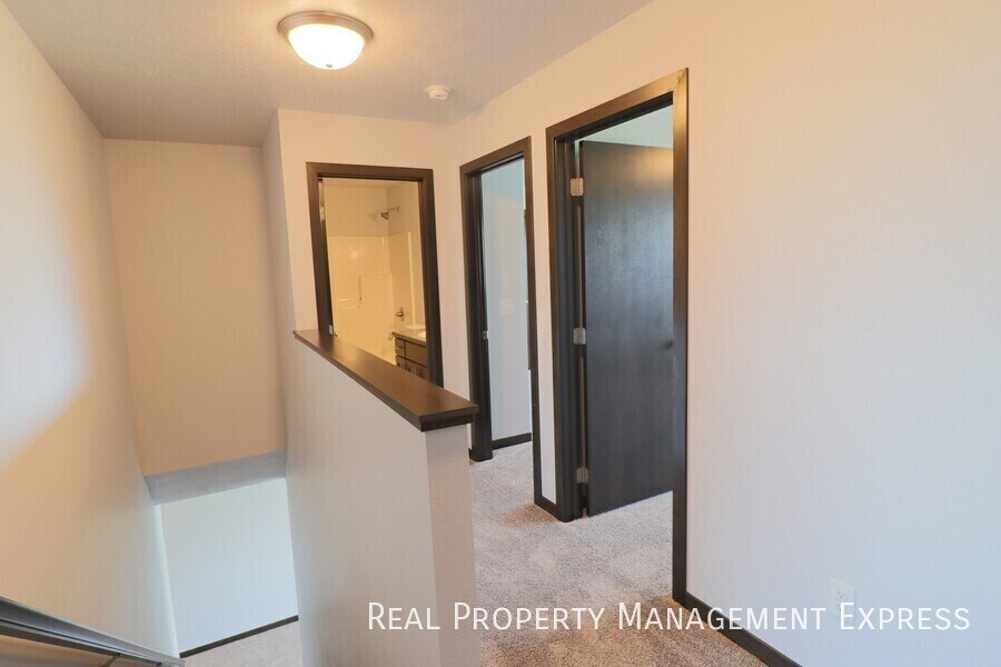 Building Photo - 4203 Knob Hill Ct