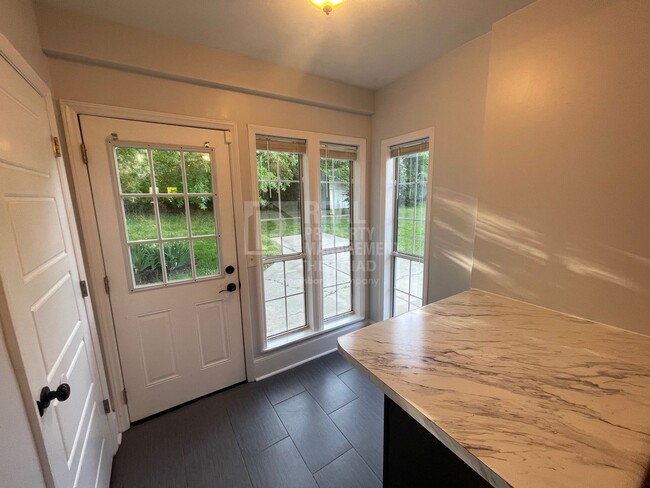 Building Photo - Unbelievable 4bd/2ba Home right next to NC...