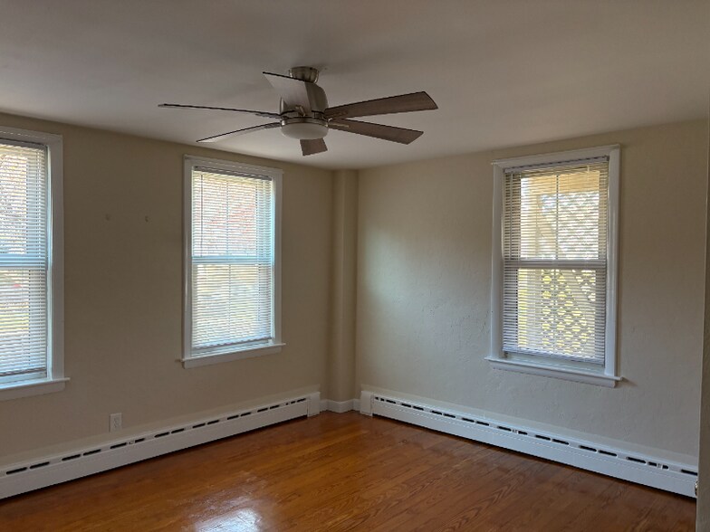 Building Photo - 77 Purchase St