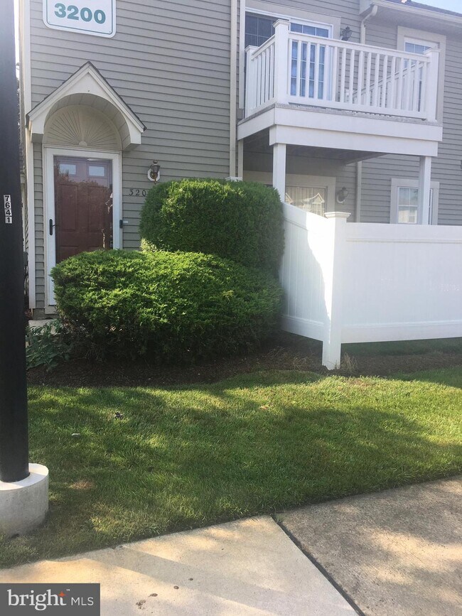 Building Photo - 3202B Limestone Way