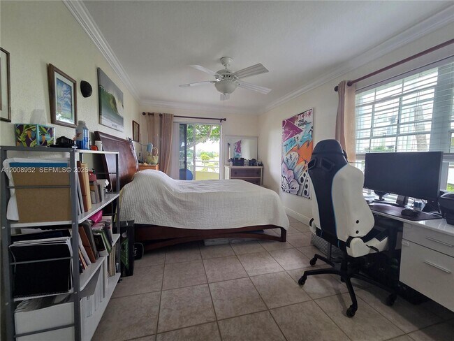 Building Photo - 10795 SW 108th Ave