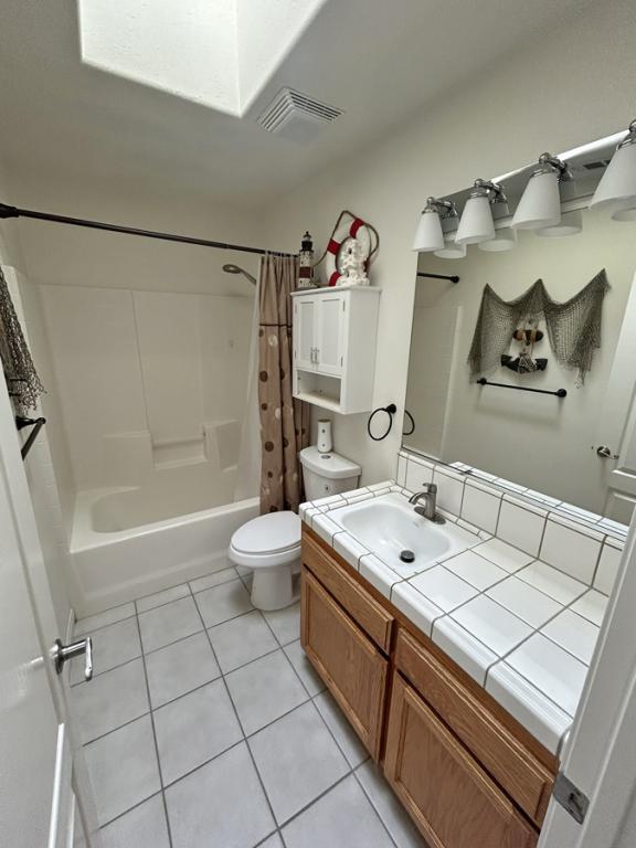 Building Photo - 7450 Paisley Ave