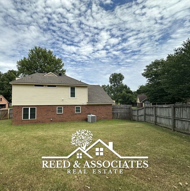 Building Photo - 3 Bedroom in Shelby Forest - Frayser