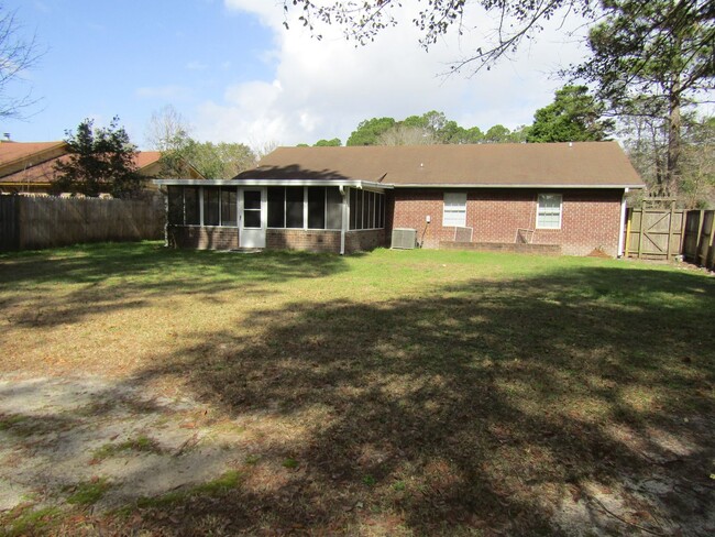 Building Photo - 1087 Desert Shield St