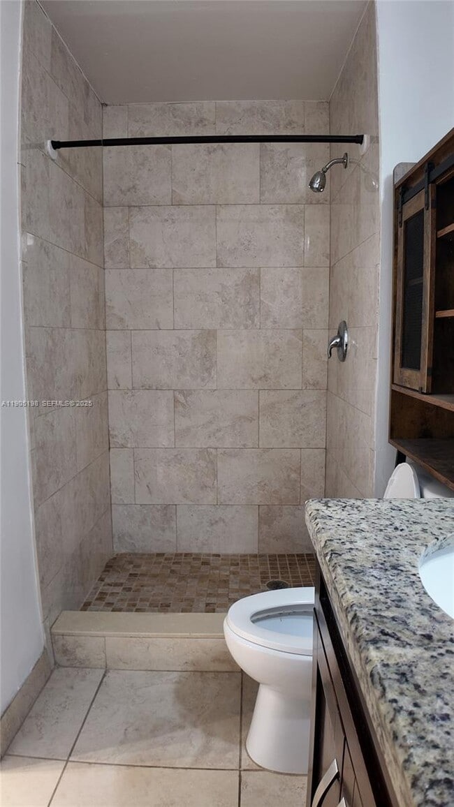 Building Photo - 3326 Farragut St