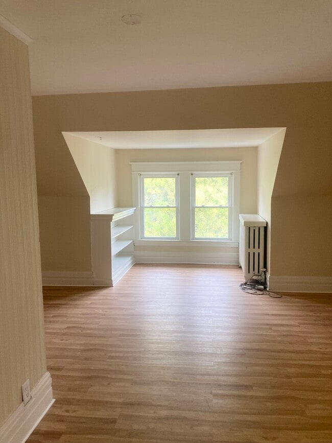 Building Photo - 326 Barrington St