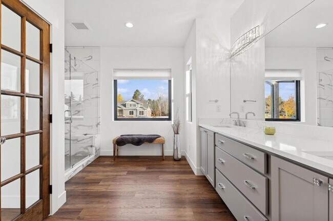 Building Photo - Whitefish Home in The Lakes