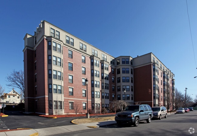Building Photo - Everett Villa Apartments