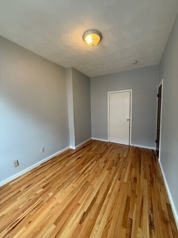 Building Photo - 35 Wolcott St
