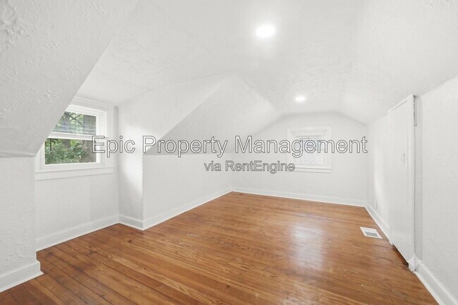 Building Photo - 224 Stratford Rd