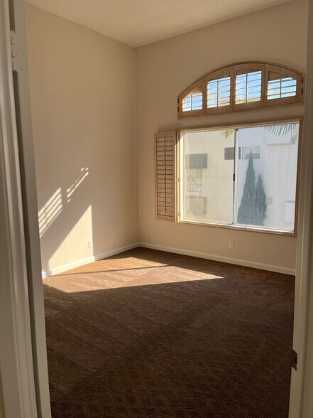 Master bedroom - 28277 Via Luis