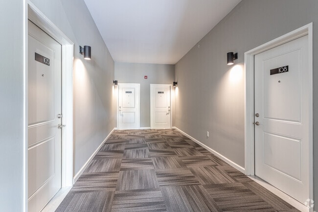 2BR, 2BA - Hallway - St. James Place Apartments
