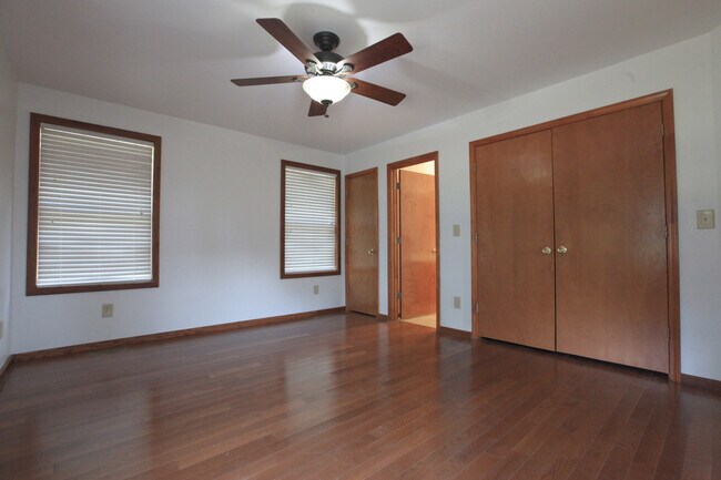 Building Photo - 1042 Murray-Kittrell Rd