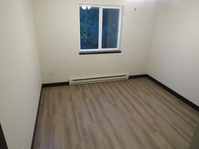 Building Photo - 5294 Christopher Dr