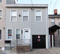 Building Photo - 145 Mill St