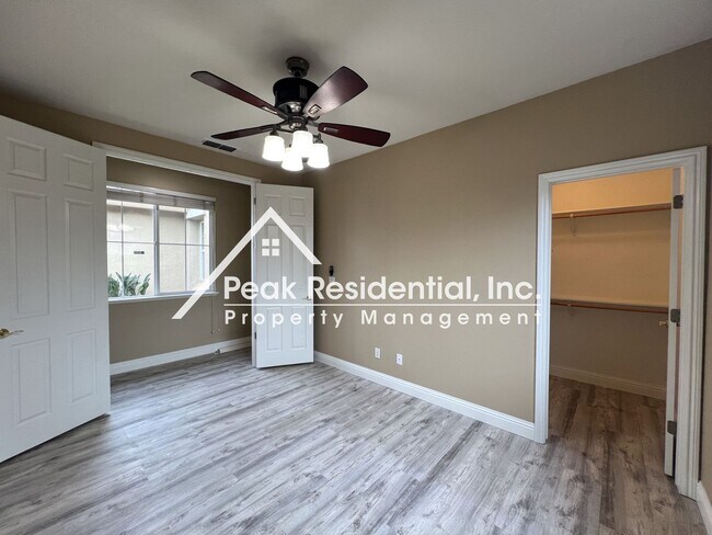 Building Photo - Beautiful Empire Ranch 5bd/3ba Home with 3 Car Garage - Must See