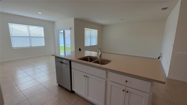 Building Photo - 504 Taylor Grvs St