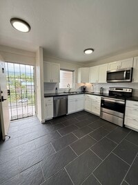Building Photo - 75-5766-5766 Kuakini Hwy