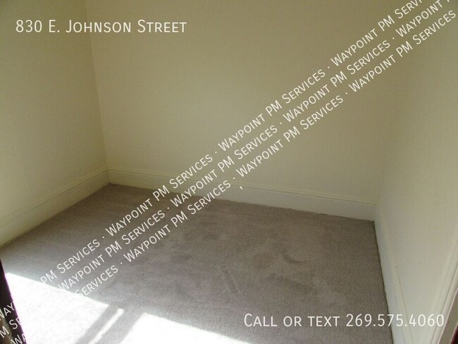 Building Photo - 830 E Johnson St