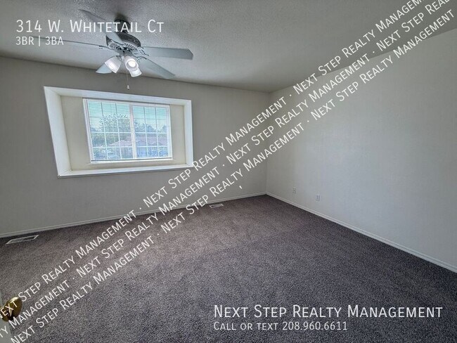 Building Photo - 314 W Whitetail Ct