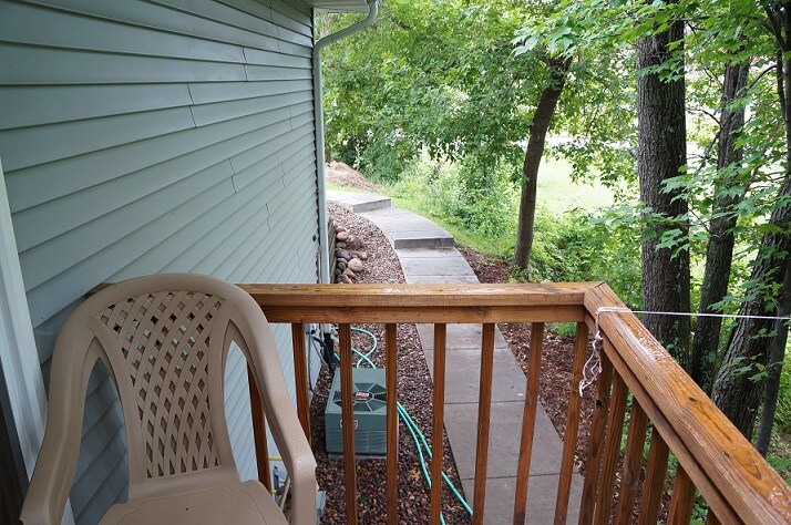 Building Photo - 3705-3707 Valley View Pl