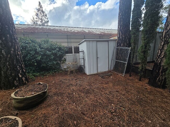 Building Photo - Light and Airy 2 Bedroom 2 Bath In Heather Glen Estates