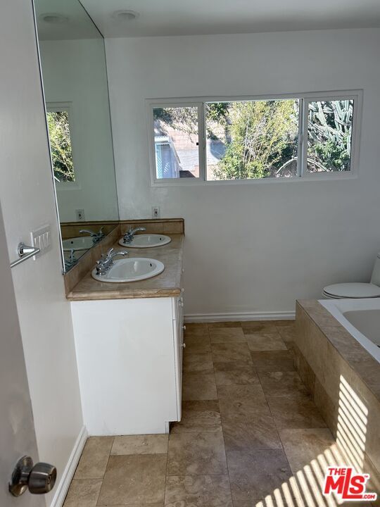 Building Photo - 12417 Stanwood Pl