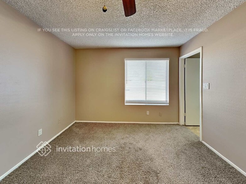 Building Photo - 2933 W Grovers Ave