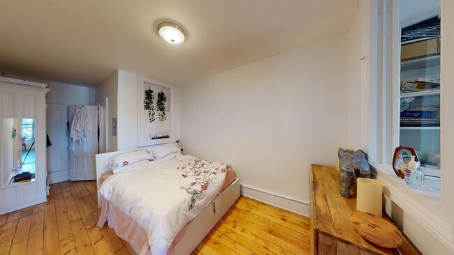 Building Photo - 1111 Washington St