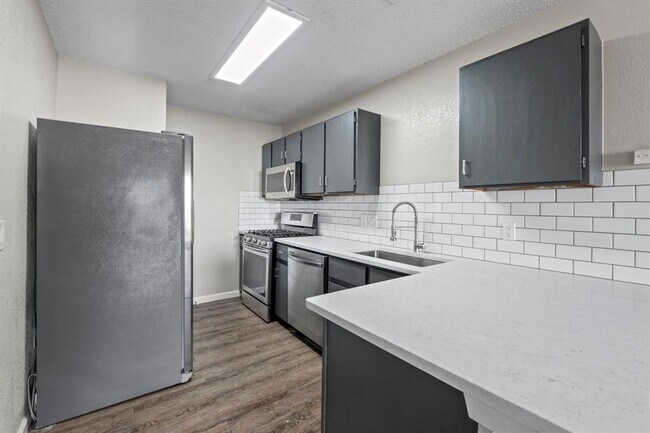 Building Photo - 707 Brookside Pass