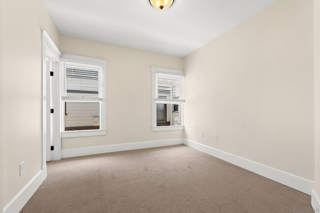Building Photo - 2257 2nd Ave