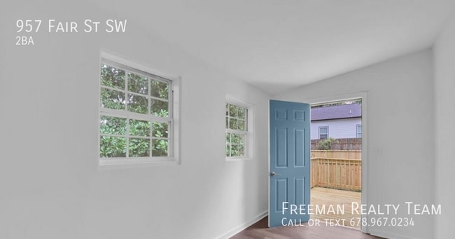 Building Photo - Newly Renovated Shared Student House Near ...