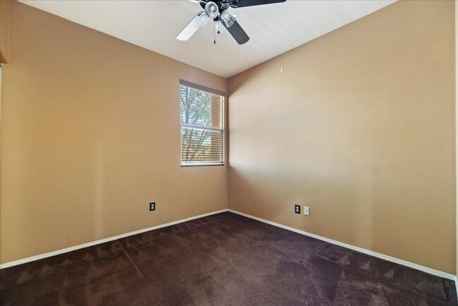 Building Photo - Comfort, Convenience & Community Amenities