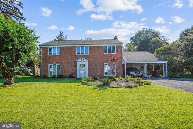 Building Photo - 1803 Rupert St