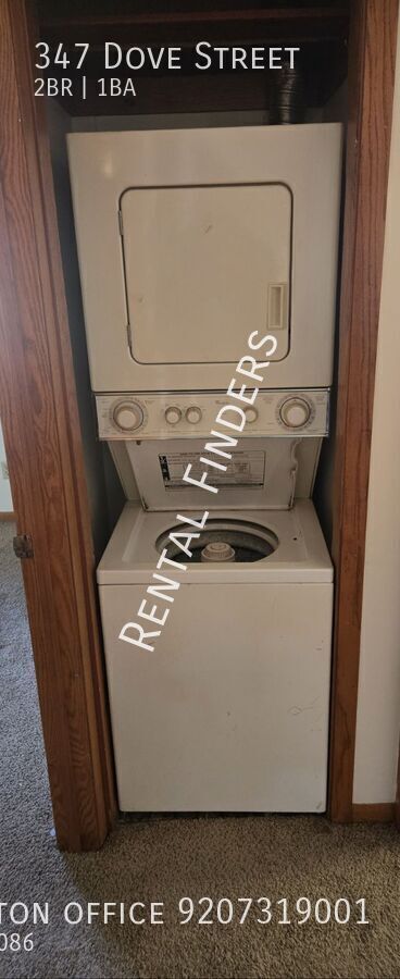 Building Photo - 347 Dove St