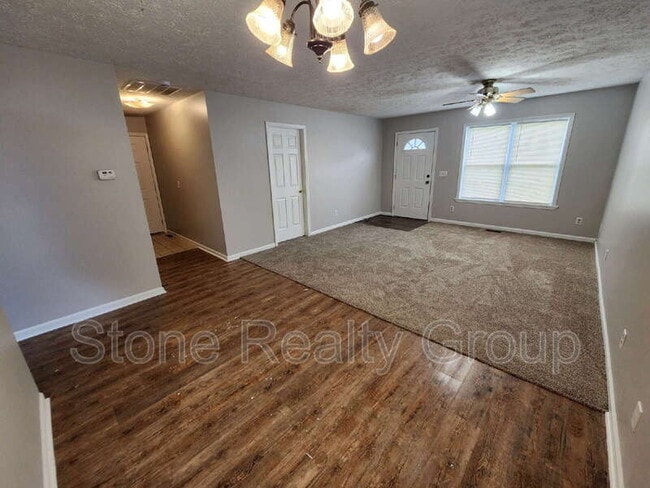 Building Photo - 4874 Pine Ridge Ct