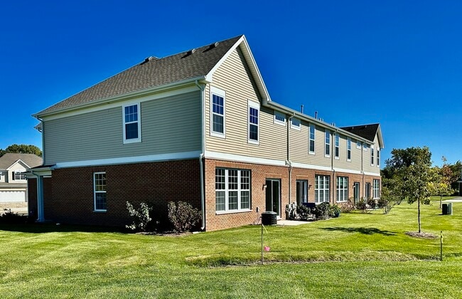 Building Photo - 1320 Draper Rd
